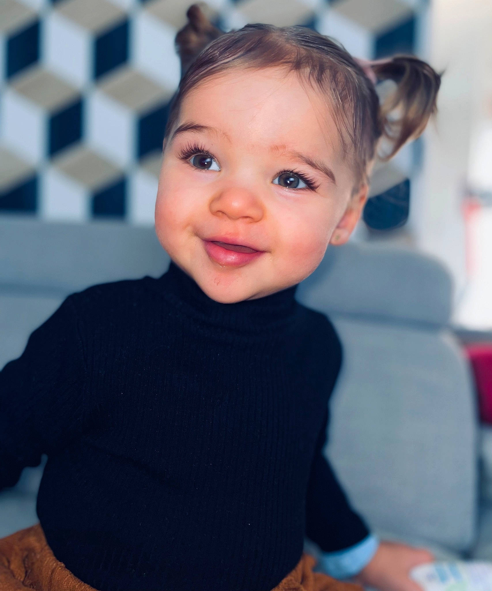 Maddy participe au concours pour gagner de l'argent avec cette photo : baby, baby_toddler_clothing, cheek, child, chin, electric_blue, eyelash, flash_photography, fun, hair, happy, iris, joy, neck, pattern, person, sitting, skin, sleeve, smile