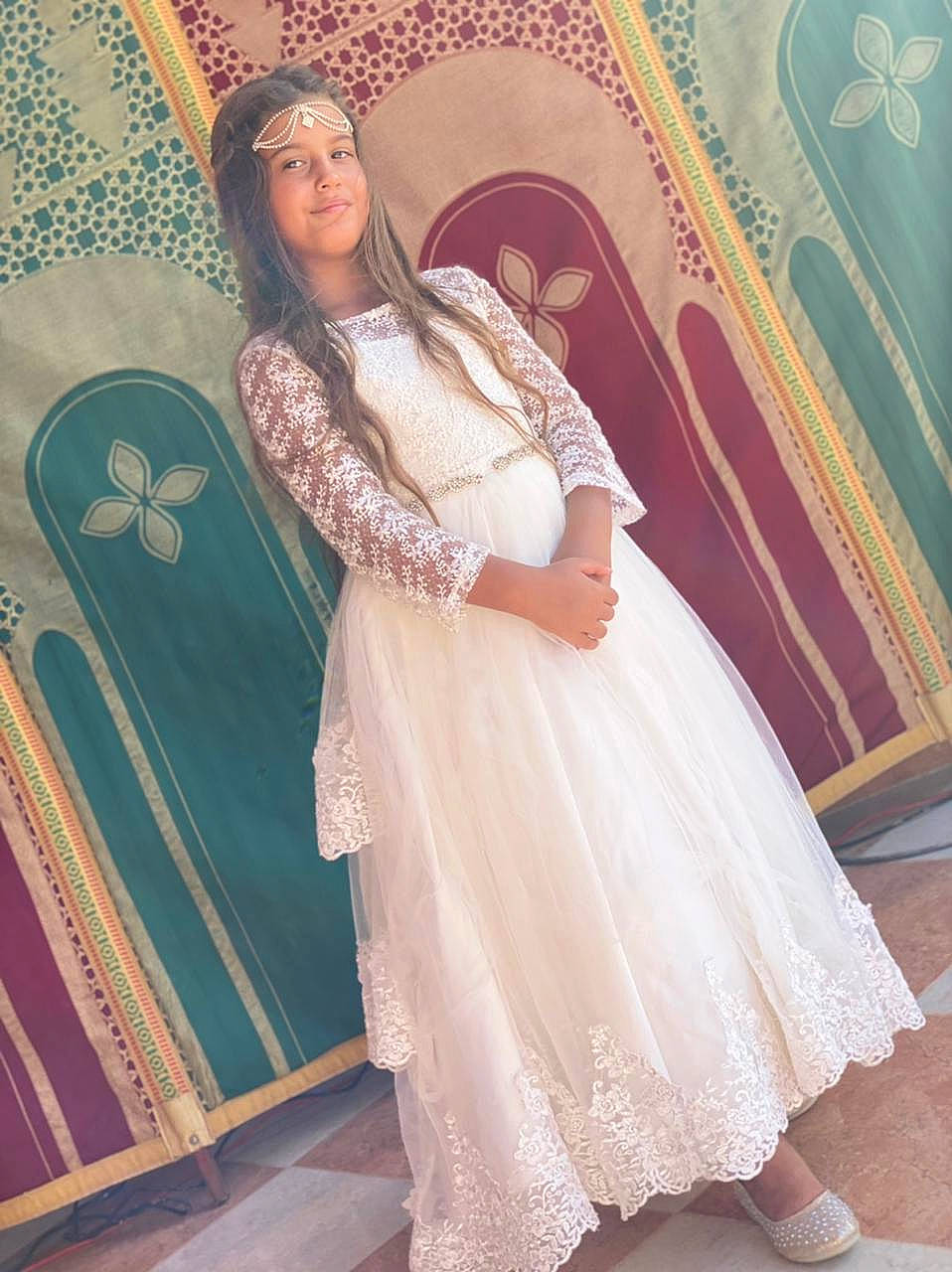 Shaïma a rejoint le concours — aidez-le/la à gagner de superbes lots ! abdomen, beauty, bridal_clothing, cool, event, fashion_design, flooring, formal_wear, gown, happy, headwear, joy, long_hair, magenta, organ, pattern, person, skin, snapshot, textile