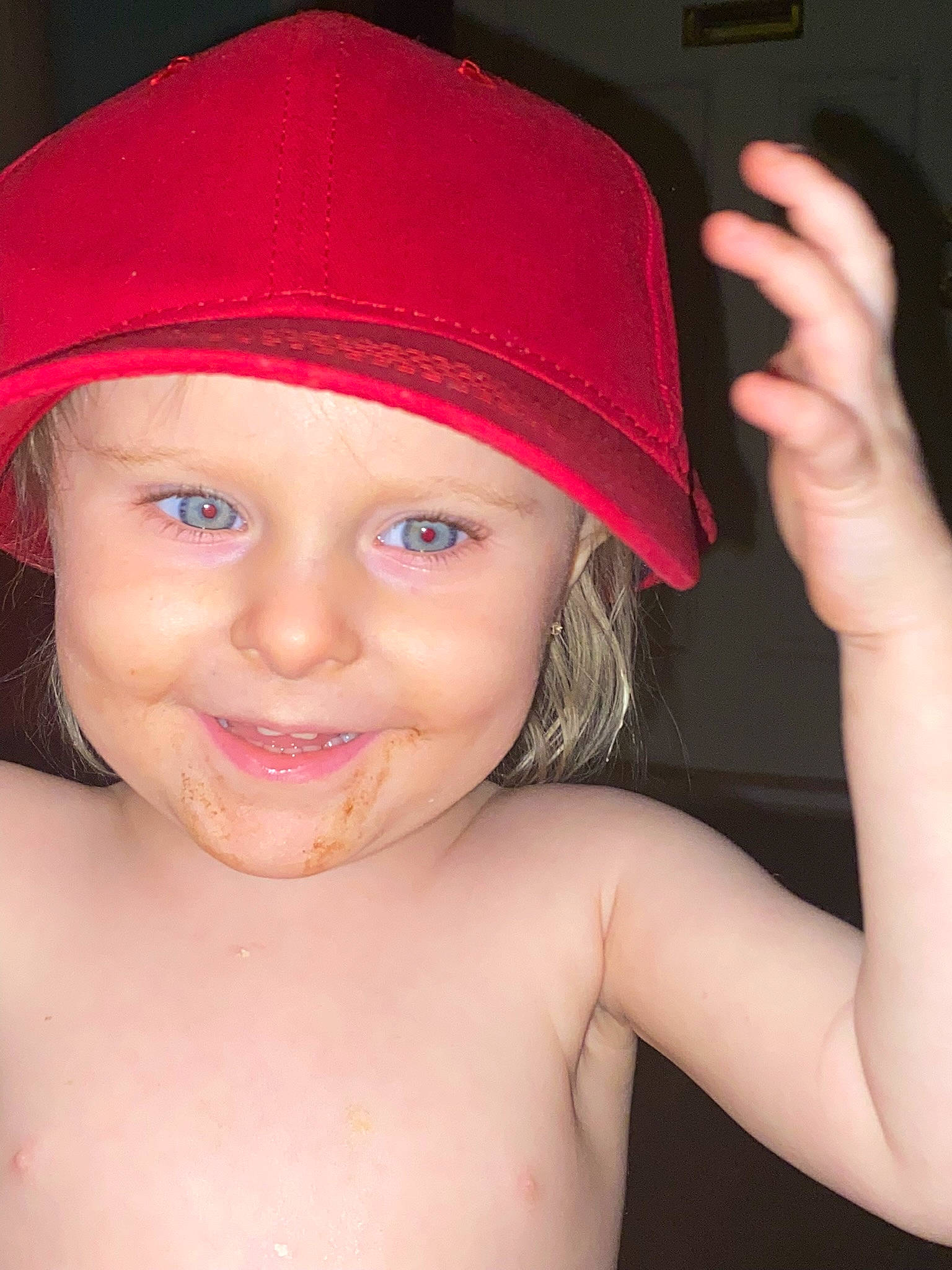 Mira is registered to the contest to win money with this photo: cap, cheek, chin, eyebrow, eyelash, face, flash_photography, forehead, gesture, hairstyle, happy, hat, headwear, joy, lip, mouth, neck, nose, person, skin