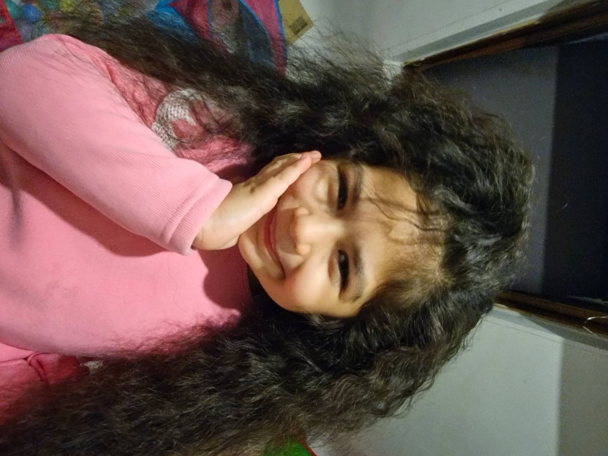 Inaya participe au concours pour gagner de l'argent avec cette photo : black_hair, cheek, chest, child, ear, eyebrow, eyelash, forehead, fun, gesture, happy, jaw, joy, lip, long_hair, mouth, neck, nose, person, shoulder