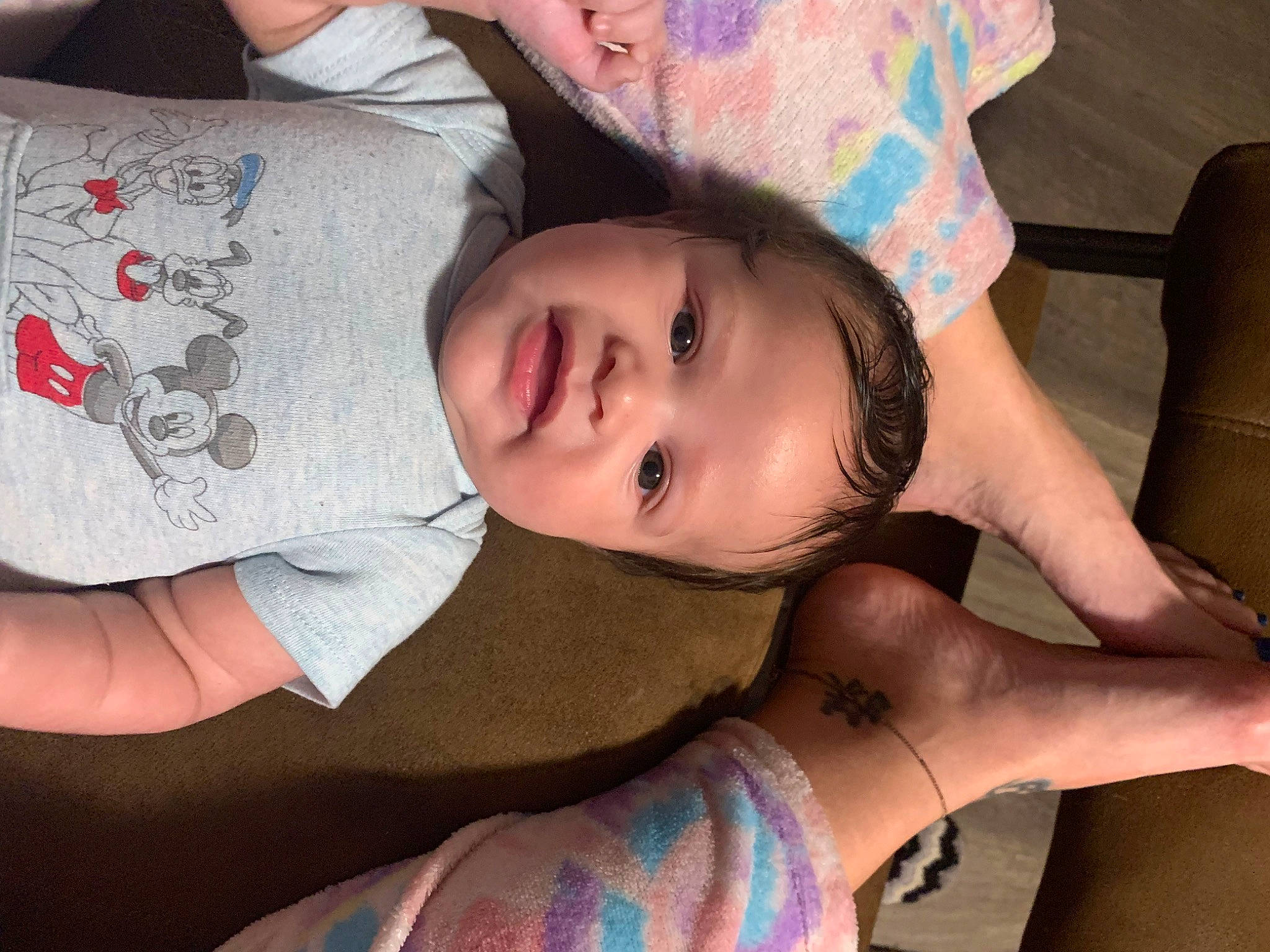 Kolby is registered to the contest to win money with this photo: cheek, dress, elbow, eye, eyebrow, eyelash, finger, gesture, glasses, human_body, joint, lip, mouth, muscle, neck, nose, organ, person, shoulder, skin