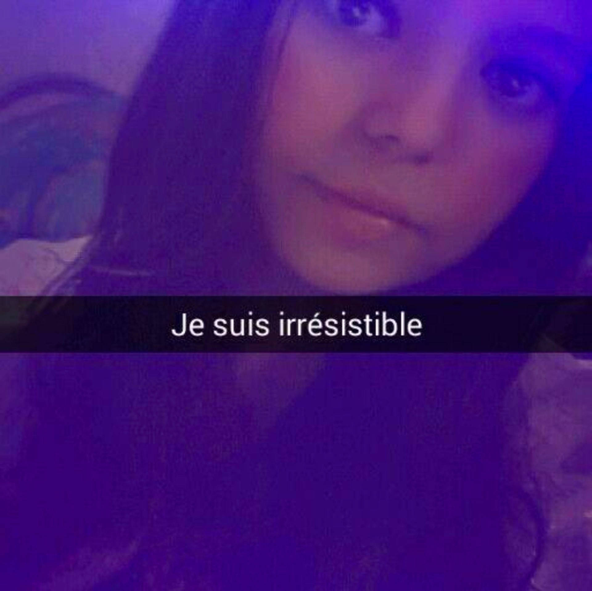 Katy Madone participe au concours pour gagner de l'argent avec cette photo : blue, color, emotion, eye, image, organ, purple, screenshot, shape