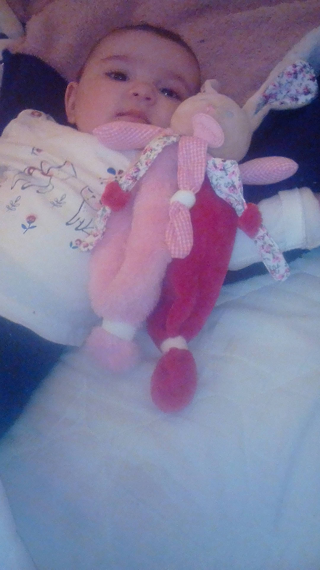 Maéline a rejoint le concours — aidez-le/la à gagner de superbes lots ! baby, cheek, child, lip, person, pink, skin, smile, toddler