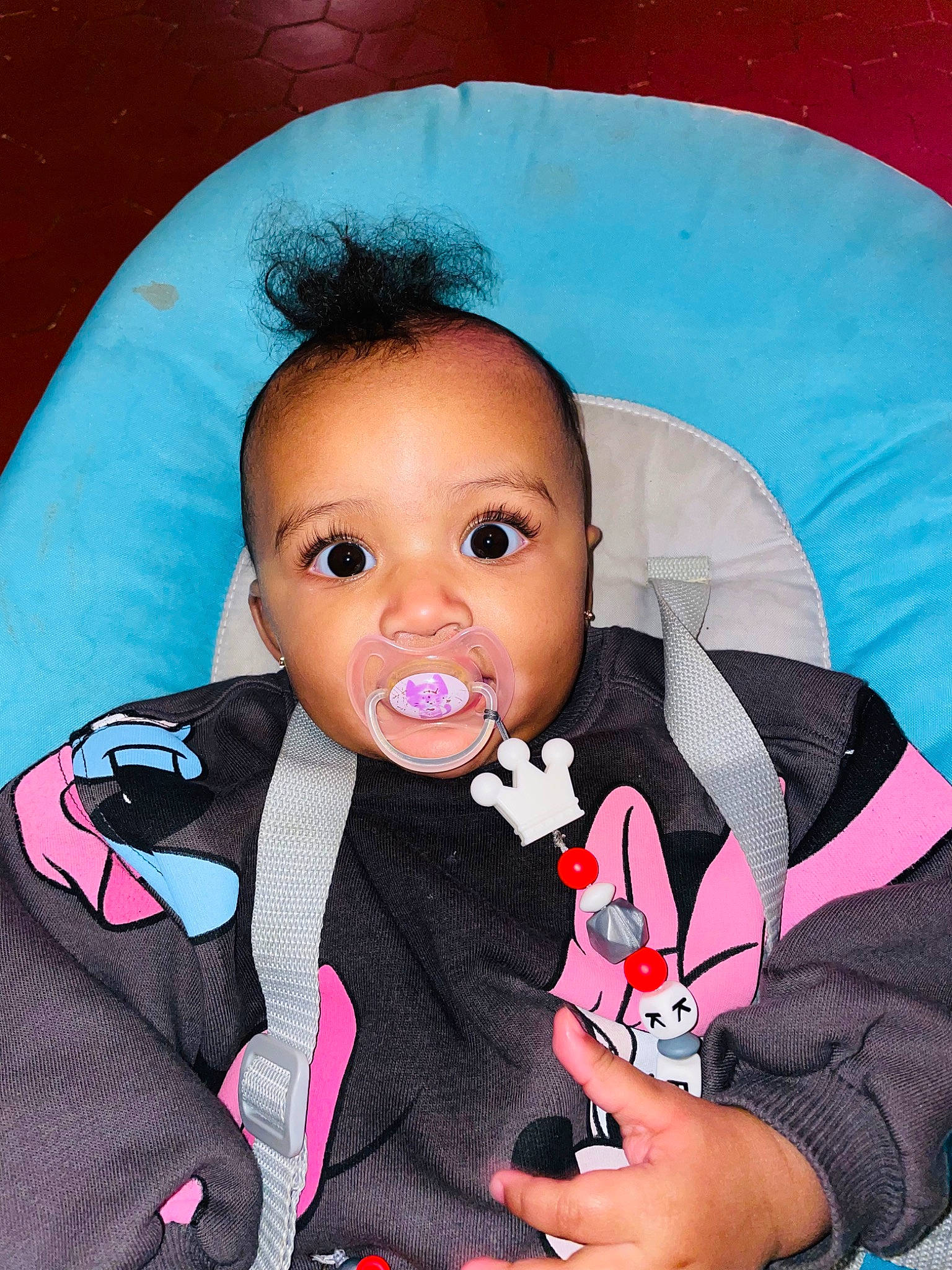 Keylissa a rejoint le concours — aidez-le/la à gagner de superbes lots ! baby, baby_products, baby_toddler_clothing, cheek, child, eyebrow, eyelash, fun, happy, iris, lip, mouth, nail, nose, outerwear, person, pink, skin, sleeve, tie