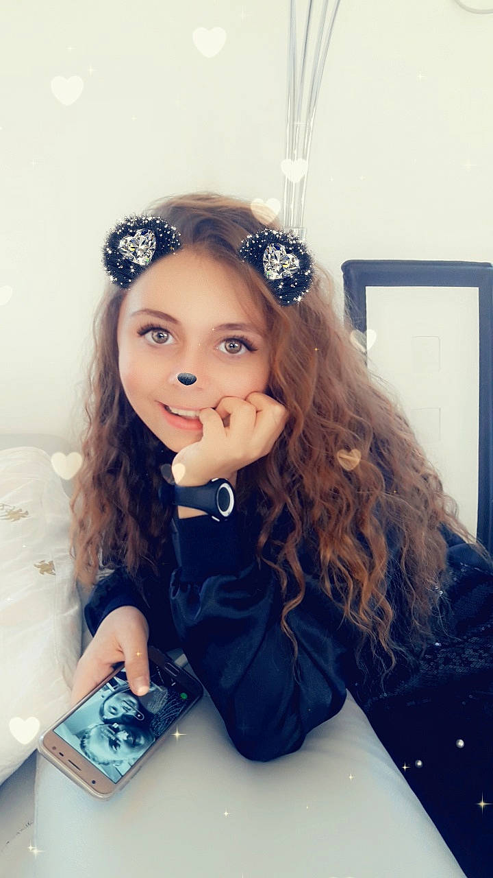 Tamara a rejoint le concours — aidez-le/la à gagner de superbes lots ! beauty, blond, ear, eye, eyebrow, face, fashion, forehead, hair, hair_accessory, hairstyle, head, headgear, headpiece, lady, lip, long_hair, nose, person, selfie