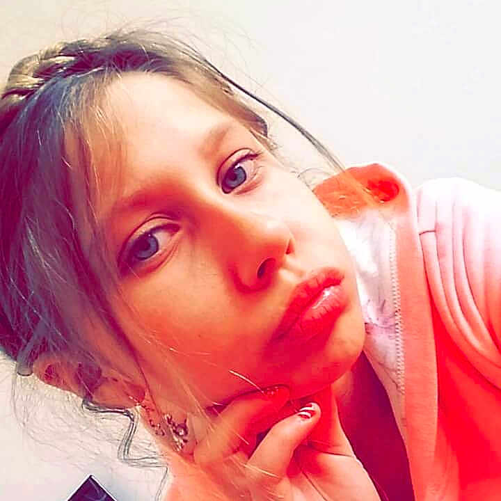 Léa participe au concours pour gagner de l'argent avec cette photo :