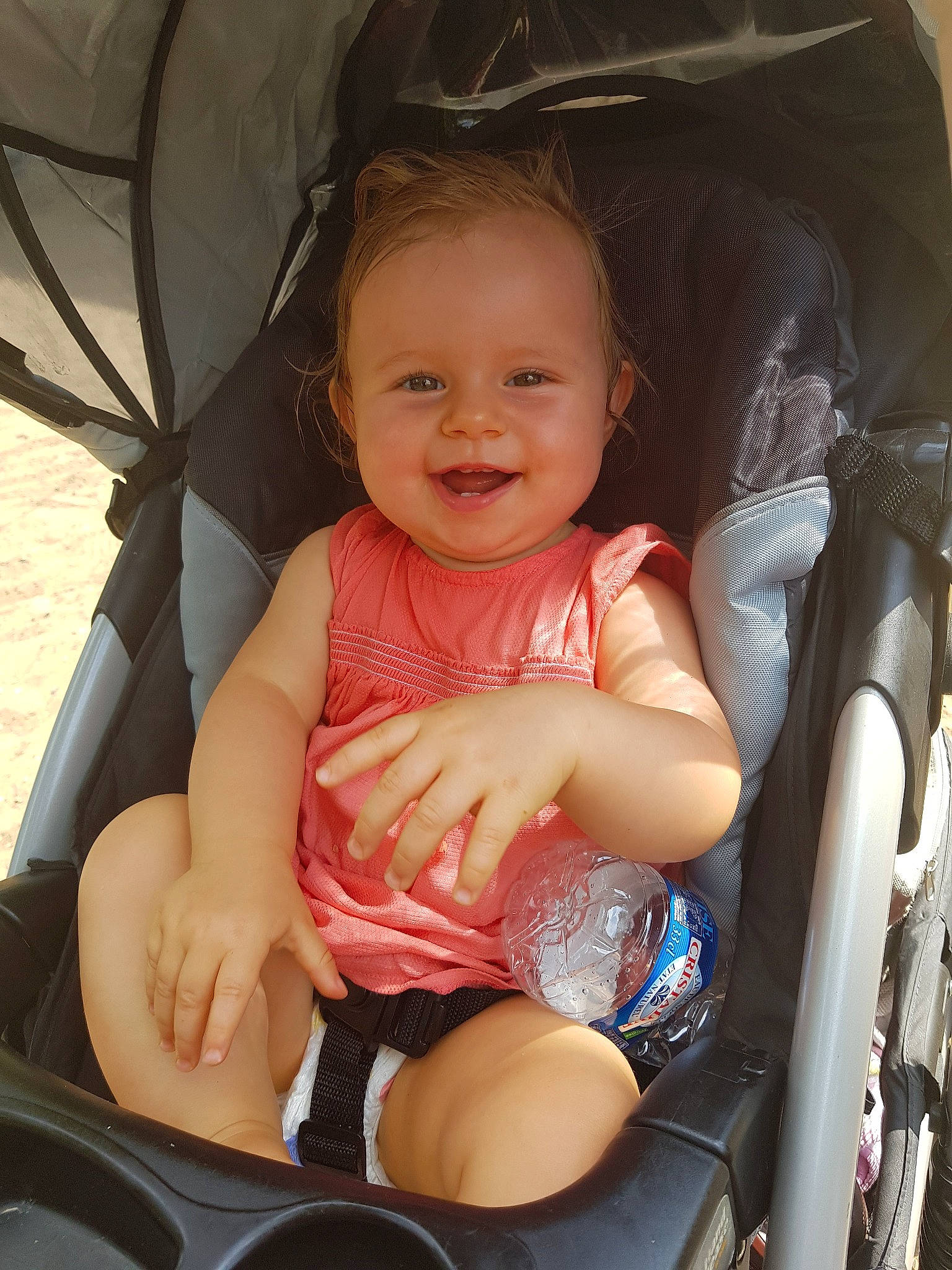 Néphaëlle participe au concours pour gagner de l'argent avec cette photo : abdomen, baby, baby_carriage, baby_products, cheek, child, eye, finger, hand, joy, leg, person, pink, product, sitting, skin, smile, thumb, toddler, trunk