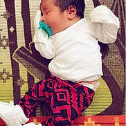 Kaleo is registered to the contest to win money with this photo: boy, child, cool, day, design, girl, outerwear, pattern, plaid, play, product, sitting, textile, toddler