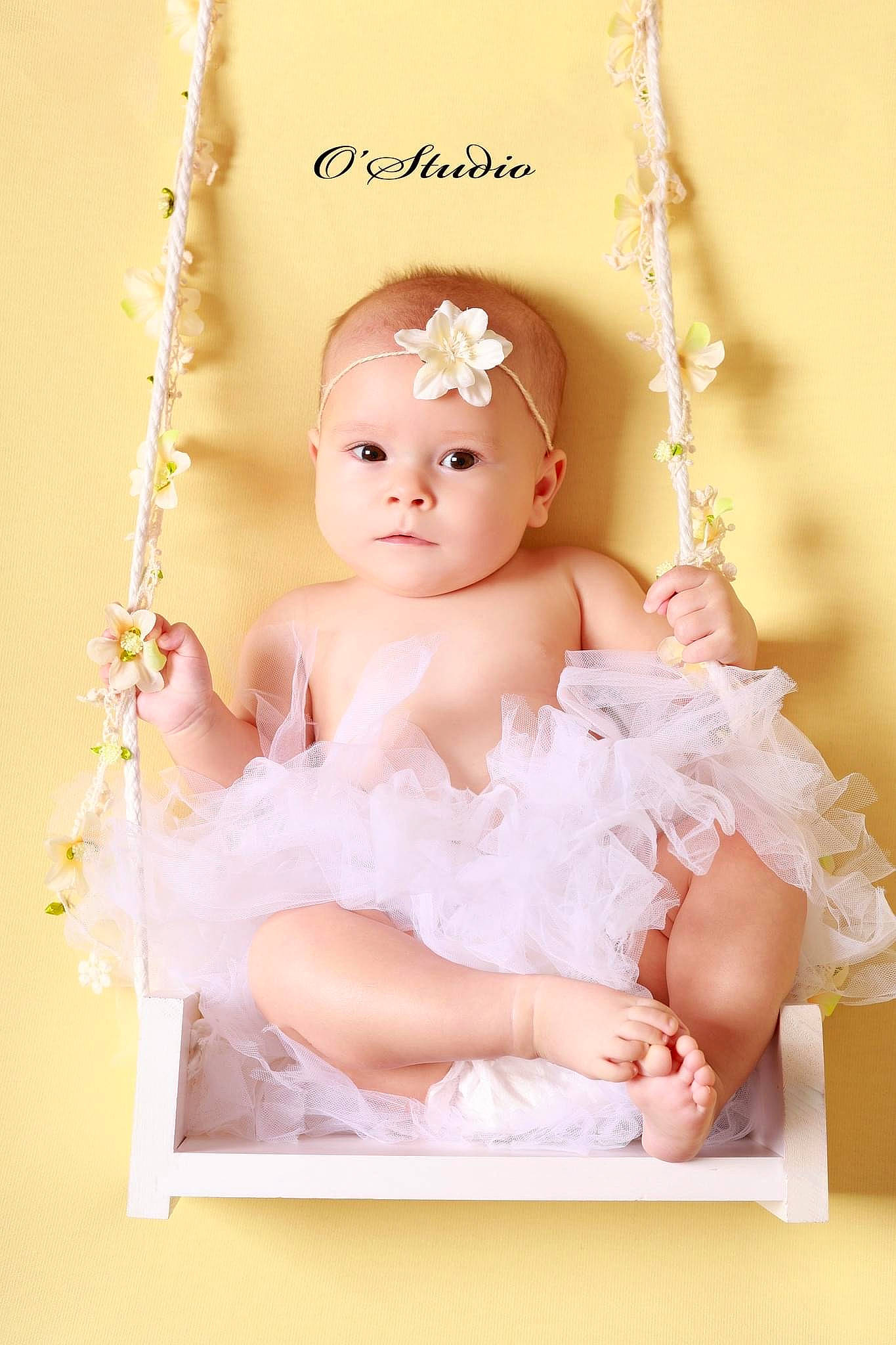 Moana a rejoint le concours — aidez-le/la à gagner de superbes lots ! art, baby, baby_toddler_clothing, body_jewelry, child, embellishment, event, fashion_accessory, font, hair_accessory, happy, headband, headpiece, headwear, jewellery, party_supply, peach, person, pink, product