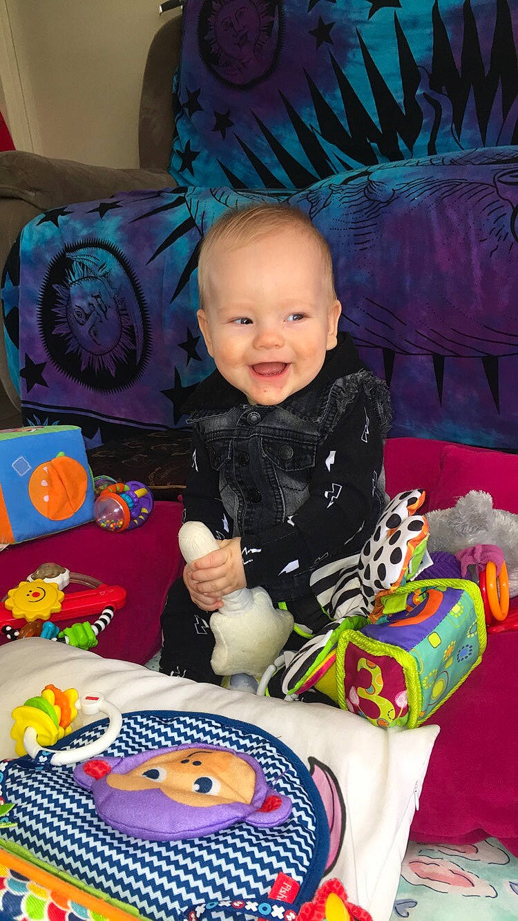 Coen is registered to the contest to win money with this photo: baby, baby_products, birthday, child, joy, party, person, play, toddler