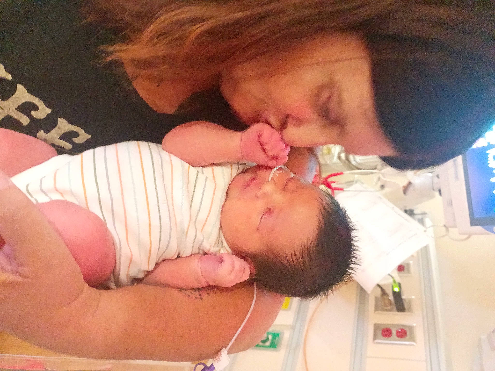 Vani is registered to the contest to win money with this photo: abdomen, baby, baby_products, baby_toddler_clothing, cheek, chest, child, comfort, elbow, eyelash, gesture, happy, love, nail, nose, person, skin, sleep, thigh, thumb