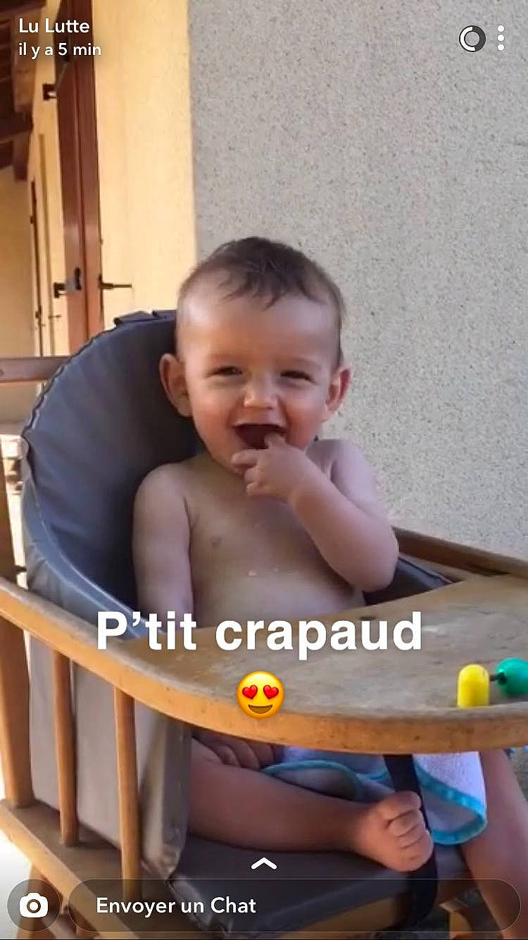 Ethann a rejoint le concours — aidez-le/la à gagner de superbes lots ! baby, baby_products, baby_safety, child, leisure, person, play, product, sitting, toddler, toy