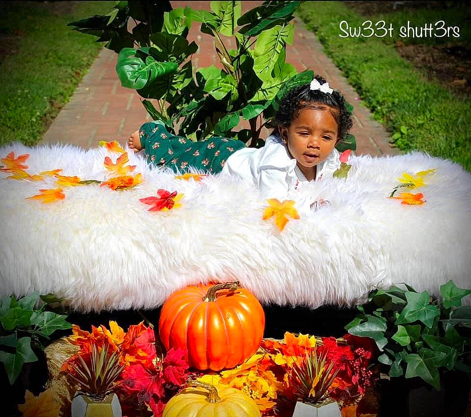 Kalaigha joined the competition — help win amazing prizes! calabaza, cucurbita, floral_design, floristry, flower, gourd, person, plant, pumpkin, tradition, vegetable, winter_squash