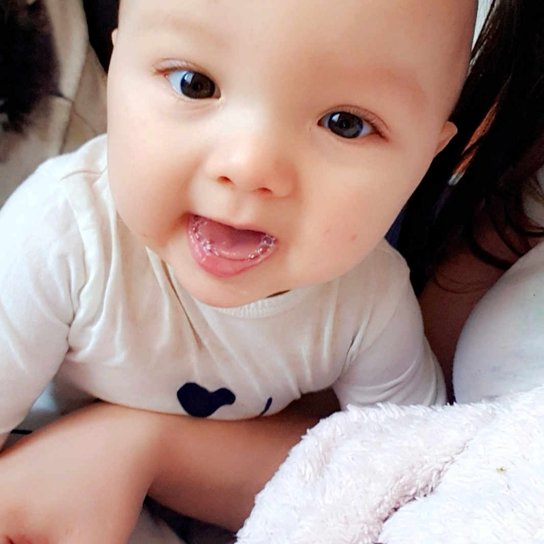 Eden a rejoint le concours — aidez-le/la à gagner de superbes lots ! baby, beauty, cheek, child, chin, eye, eyebrow, face, facial_expression, happy, head, lip, mouth, nose, person, photography, portrait_photography, skin, smile, toddler