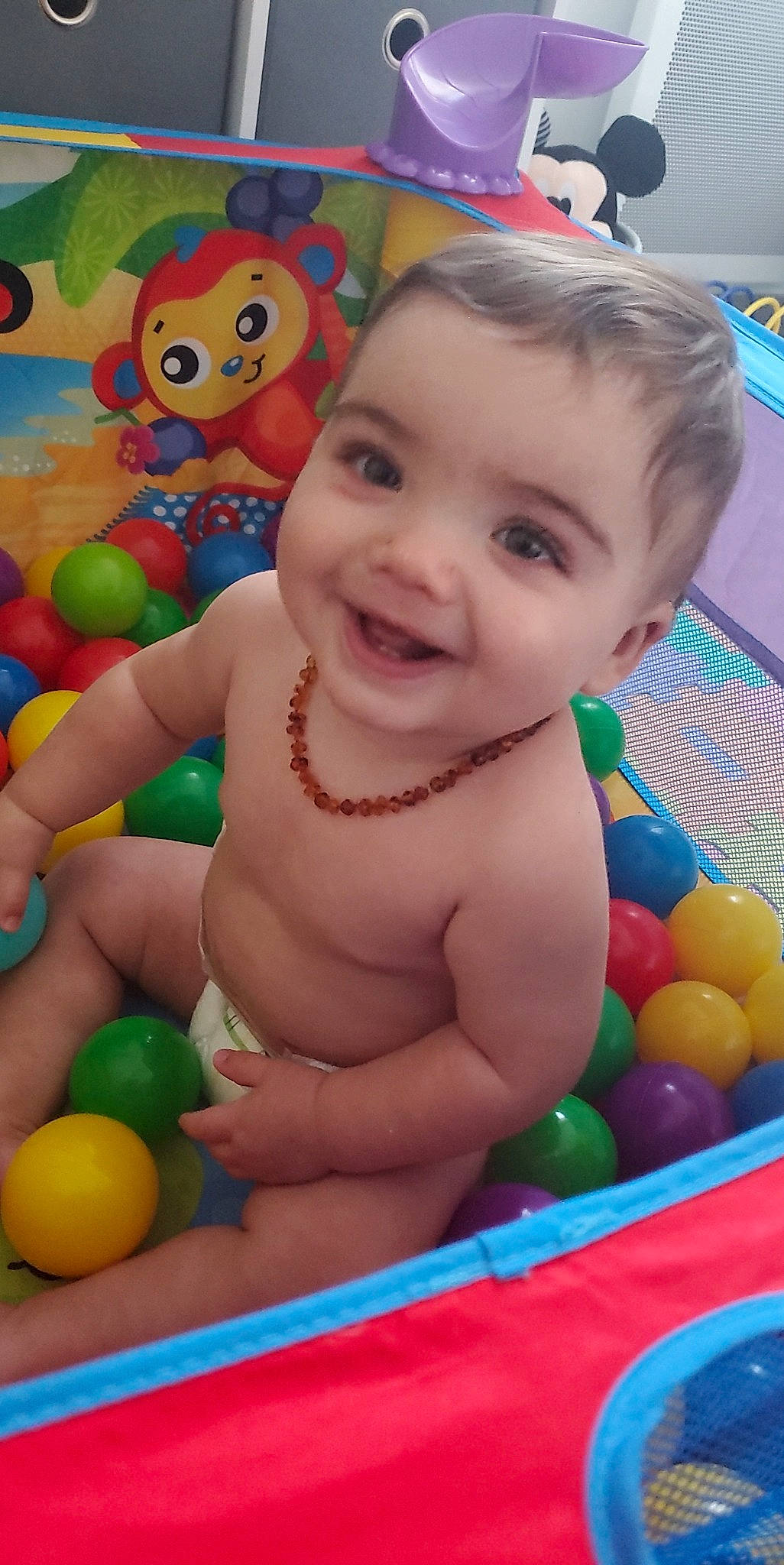 Mateo participe au concours pour gagner de l'argent avec cette photo : baby, baby_playing_with_toys, blue, cheek, child, eye, fun, green, happy, joy, leisure, organ, people, person, play, product, recreation, smile, snapshot, toddler