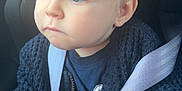 Giullian a rejoint le concours — aidez-le/la à gagner de superbes lots ! toddler, child, car_seat, seatbelt, blue_eyes, blond_hair, sweater, navy_blue, hands, portrait, indoor, safety, cute, young_child, looking_away, closeup, baby, person, casual_wear, seatbelt_buckle