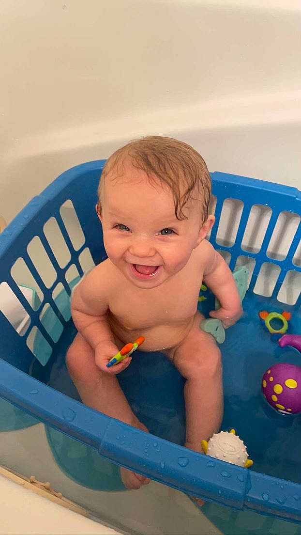 Kamryn is registered to the contest to win money with this photo: baby, baby_bathing, baby_playing_with_toys, baby_products, baby_toddler_clothing, baby_toys, bathing, cheek, chest, child, fun, happy, iris, leisure, person, play, sitting, skin, smile, toddler