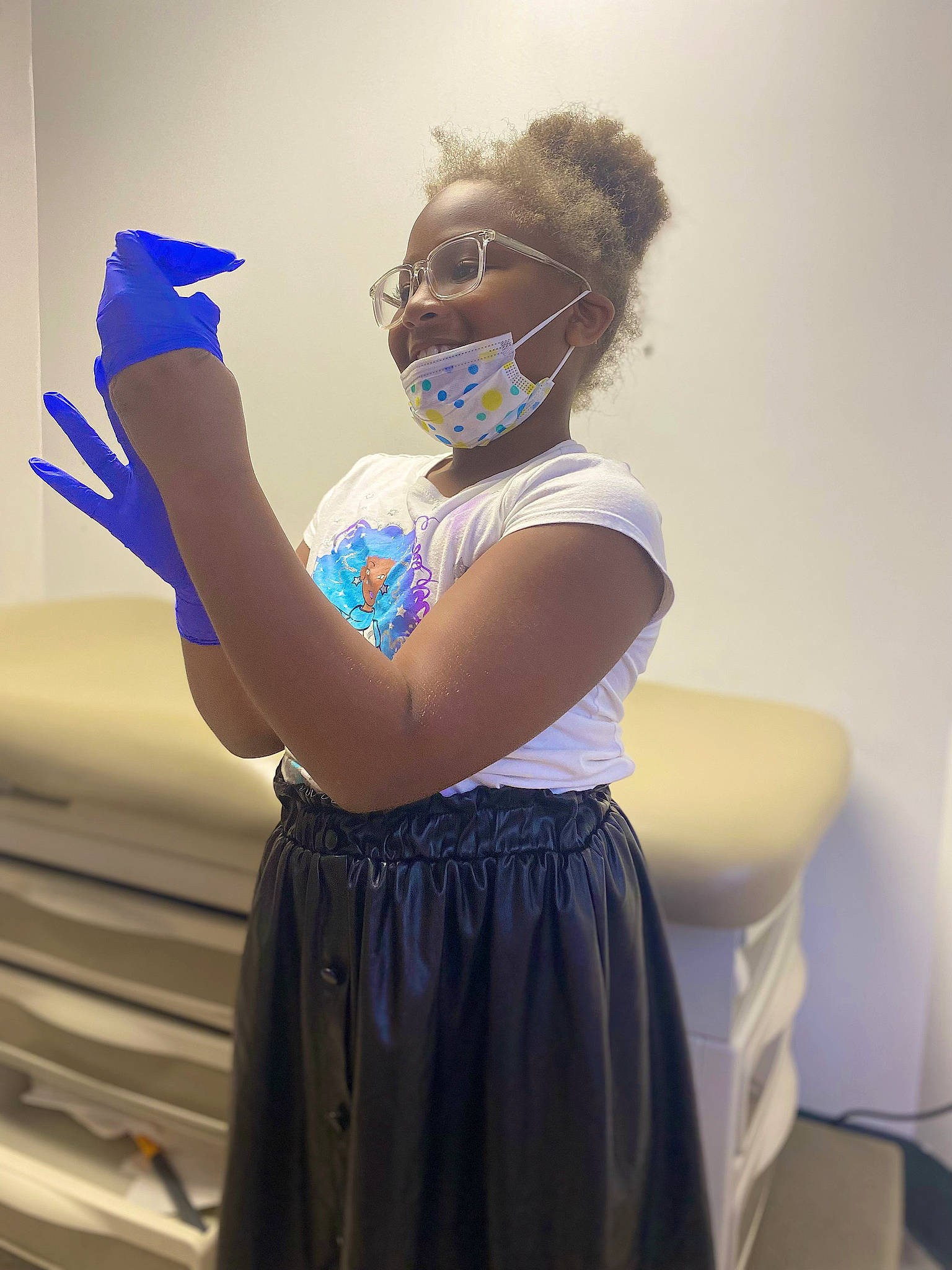 A'Naijah joined the competition — help win amazing prizes! arm, cool, electric_blue, entertainment, event, eyewear, fashion, fashion_design, fun, gesture, hand, happy, jewellery, necklace, performance_art, performing_arts, person, purple, shoulder, standing