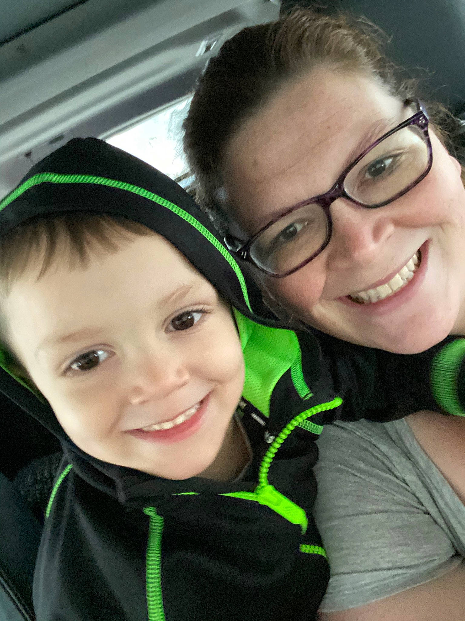 Zander is registered to the contest to win money with this photo: cheek, child, cool, eyewear, face, fun, glasses, green, happy, head, joy, person, photography, selfie, sibling, skin, smile, toddler, vision_care