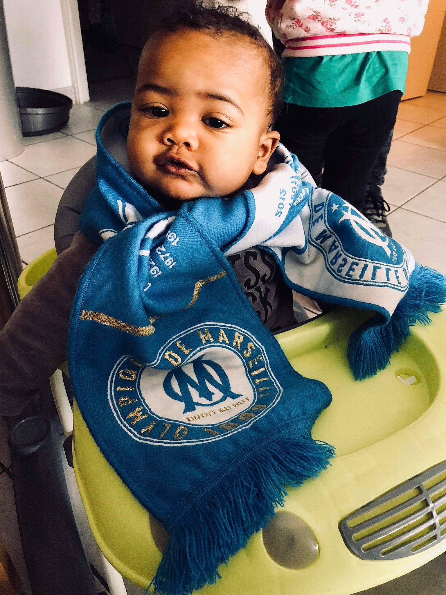 Marley participe au concours pour gagner de l'argent avec cette photo : baby_products, blue, child, fun, infant, person, product, smile, toddler