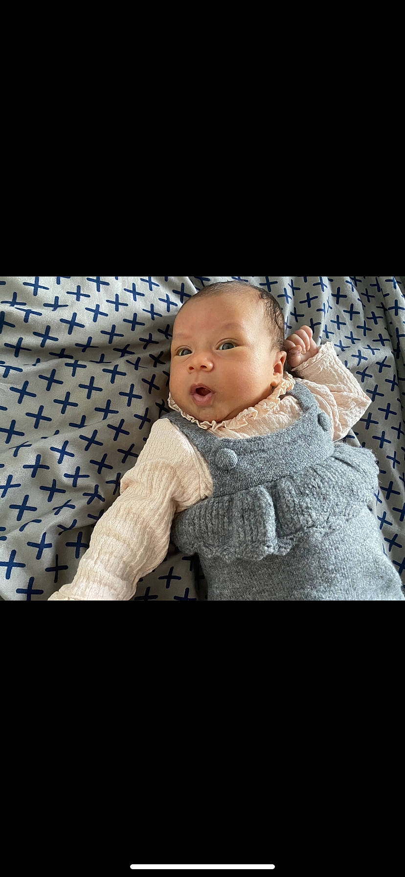 Neïlya participe au concours pour gagner de l'argent avec cette photo : baby, baby_toddler_clothing, cheek, child, comfort, darkness, flash_photography, flooring, fur, happy, pattern, person, portrait, portrait_photography, rectangle, sitting, skin, sleeve, textile, toddler