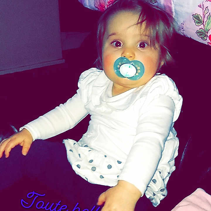 Alicia a rejoint le concours — aidez-le/la à gagner de superbes lots ! baby, cheek, child, doll, fun, joy, person, photography, pink, play, purple, smile, toddler, toy, violet