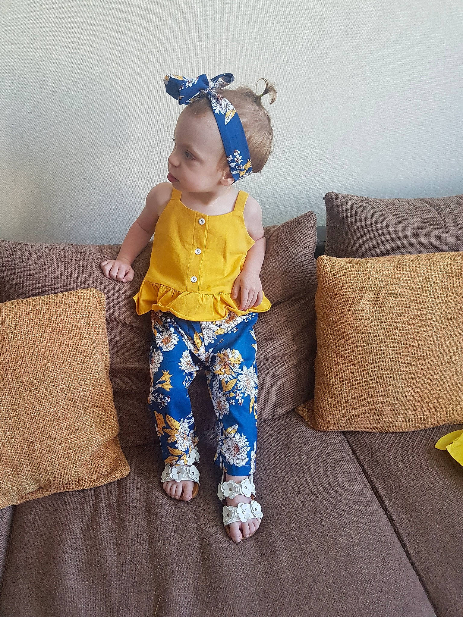 Haylie participe au concours pour gagner de l'argent avec cette photo : baby, baby_toddler_clothing, blue, child, costume, ear, pajamas, pattern, person, play, sleeve, textile, toddler, yellow