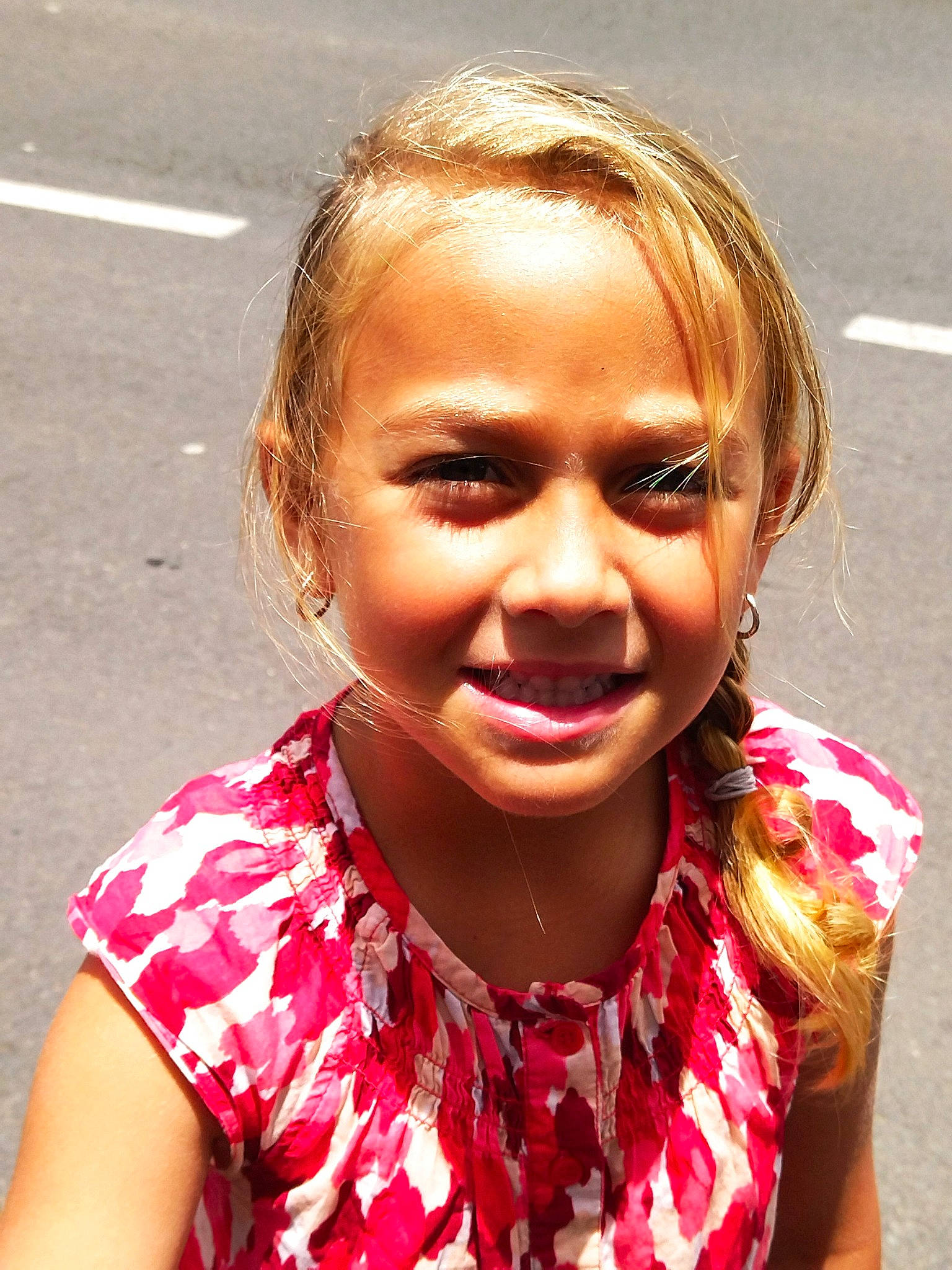 Sarah participe au concours pour gagner de l'argent avec cette photo : beauty, cheek, chin, eye, eyebrow, eyelash, face, hair, happy, head, iris, jaw, joy, lip, lipstick, neck, nose, person, pink, skin