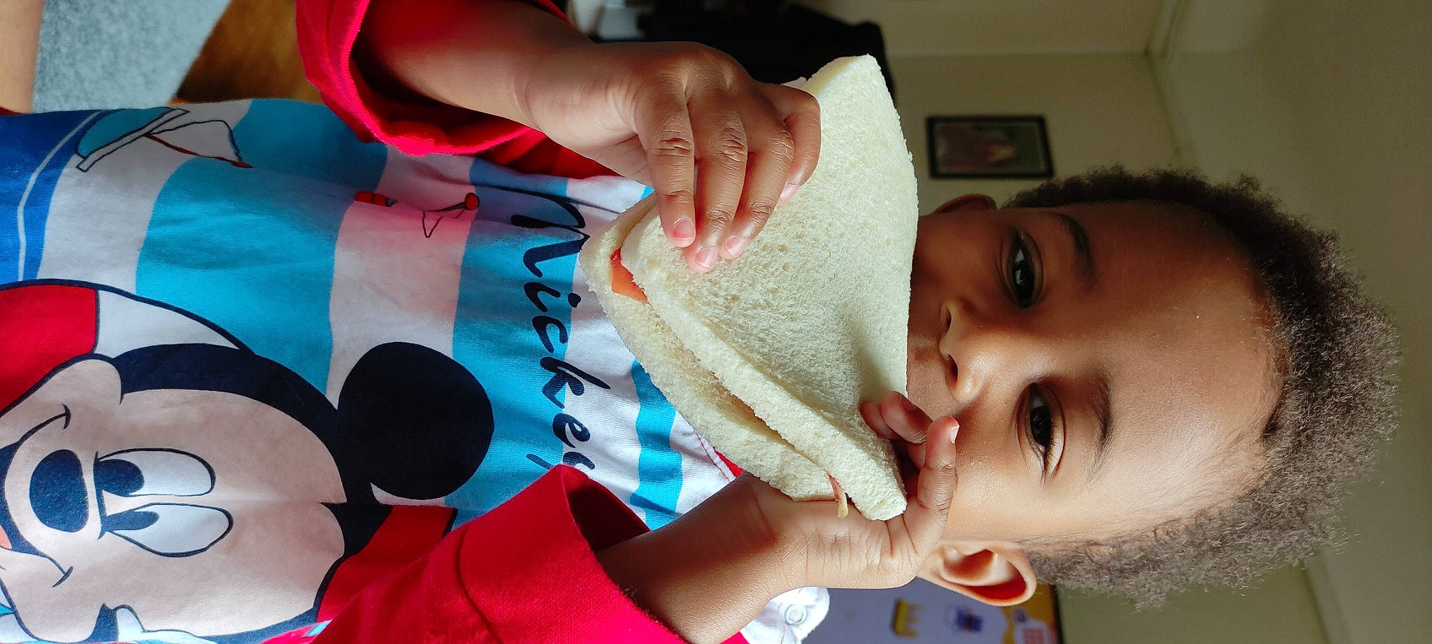 Anthony a rejoint le concours — aidez-le/la à gagner de superbes lots ! cheek, child, ear, eyelash, hand, jaw, lip, mouth, nail, nose, person