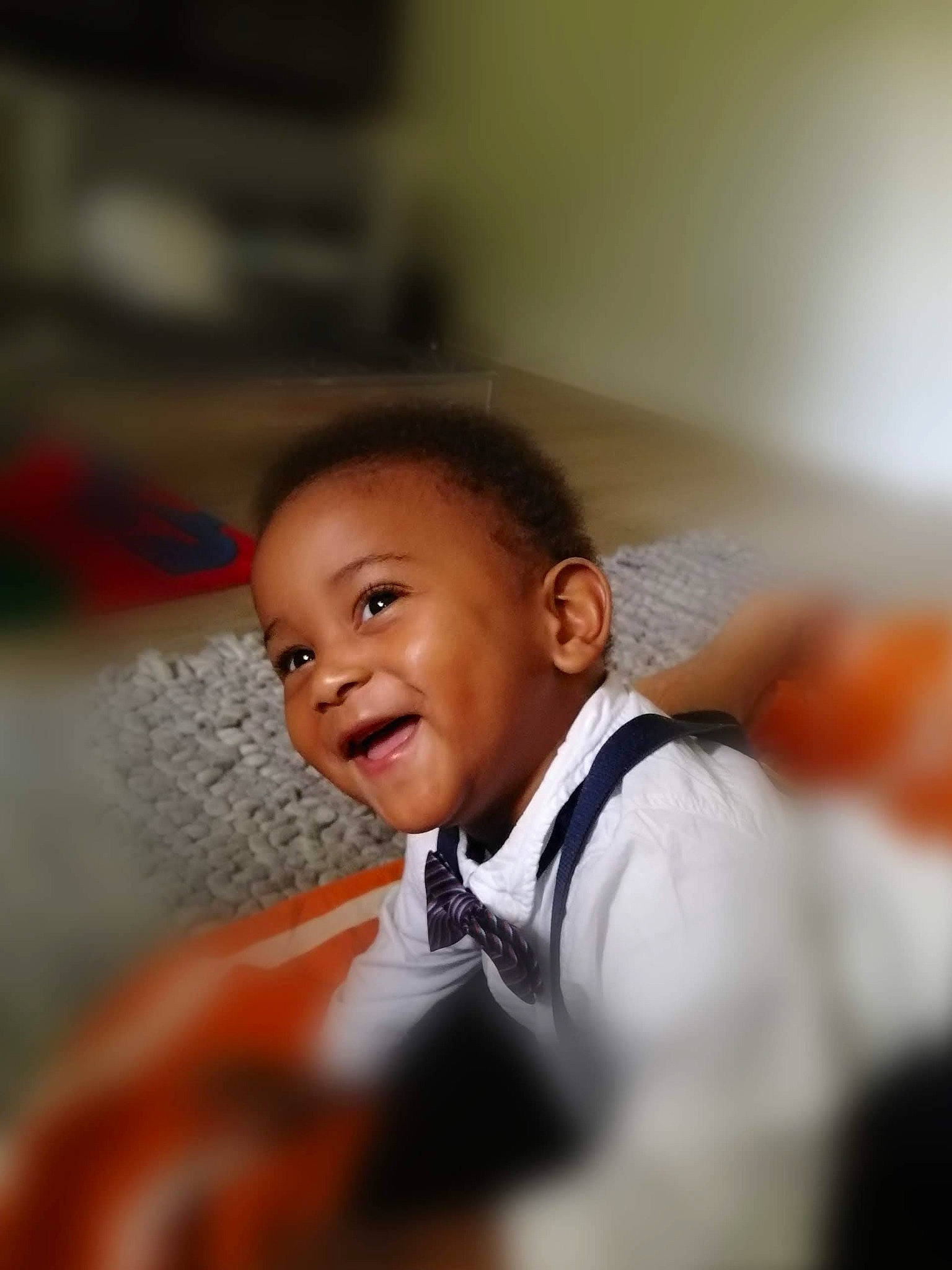 Anthony a rejoint le concours — aidez-le/la à gagner de superbes lots ! baby, cheek, child, formal_wear, person, smile, toddler