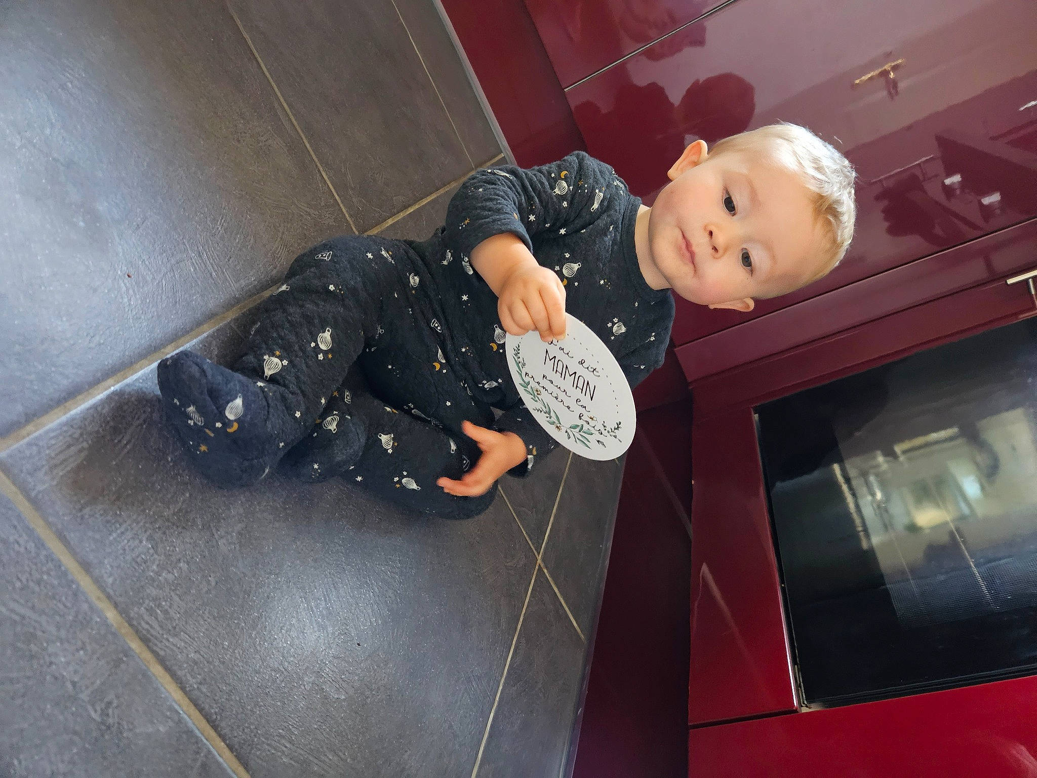 Maylon a rejoint le concours — aidez-le/la à gagner de superbes lots ! automotive_design, automotive_exterior, automotive_lighting, automotive_tire, child, flooring, fun, happy, person, room, smile, tire, toddler, toy, vehicle, vehicle_door