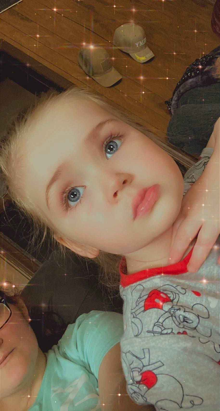 Annabelle is registered to the contest to win money with this photo: cheek, chin, cool, ear, eye, eyebrow, eyelash, finger, flash_photography, forehead, fun, happy, iris, jaw, lip, mouth, nose, organ, person, skin