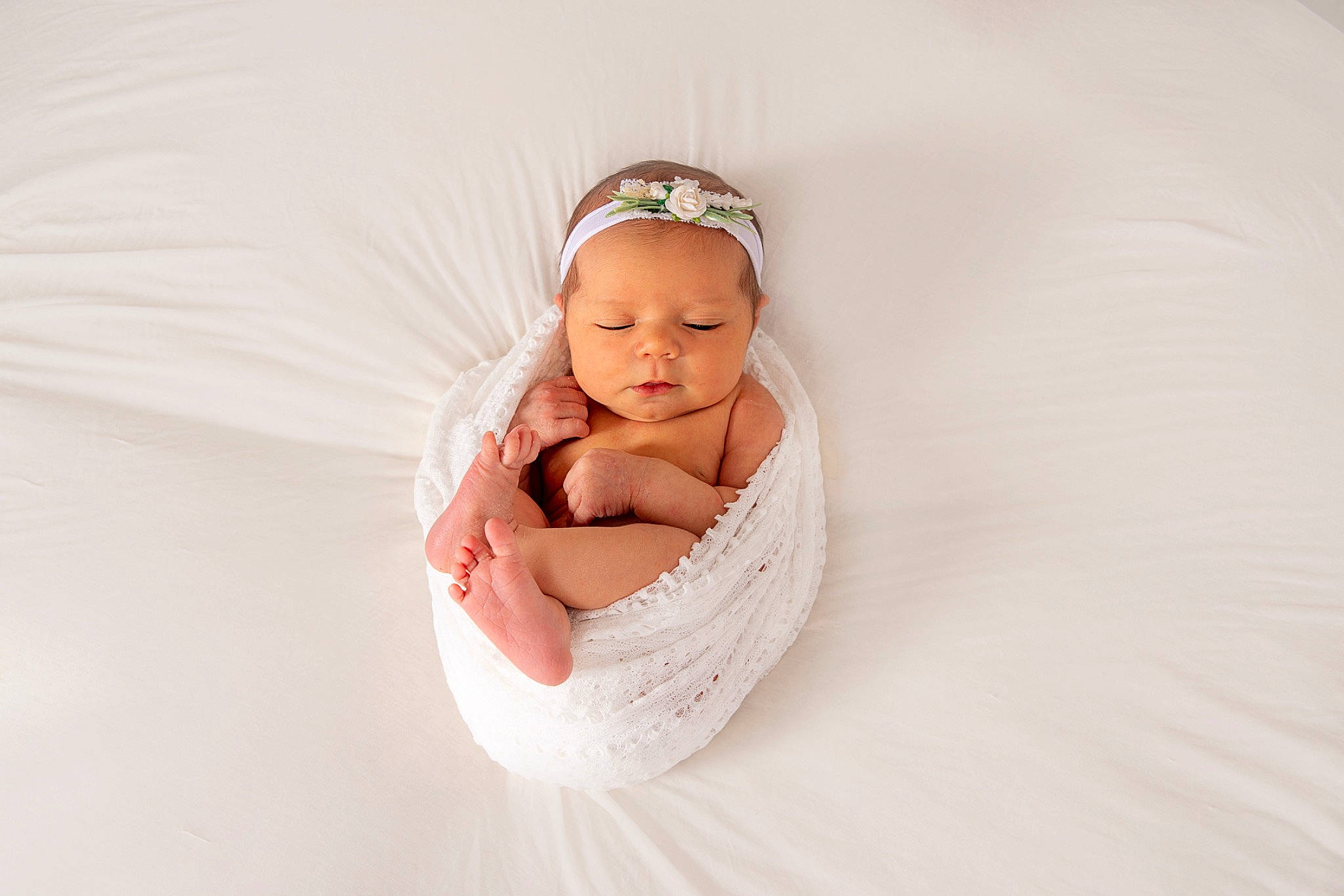 Harley is registered to the contest to win money with this photo: baby, baby_products, baby_sleeping, baby_toddler_clothing, bedding, bridal_accessory, cap, comfort, event, fashion_accessory, flash_photography, hair_accessory, happy, headband, headgear, headpiece, headwear, jewellery, linens, person