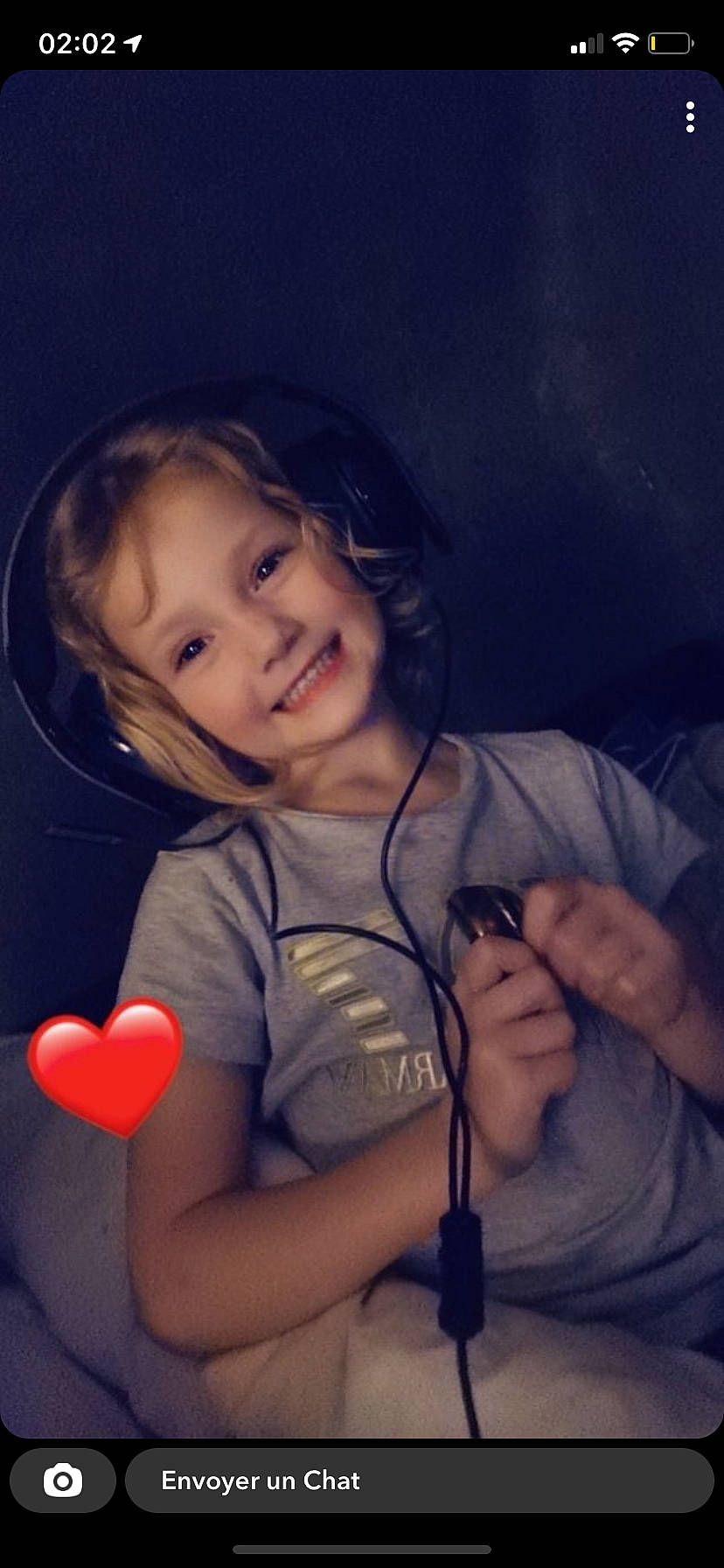 Mylena participe au concours pour gagner de l'argent avec cette photo : arm, cheek, eye, finger, flash_photography, gesture, hair, hairstyle, hand, happy, iris, joy, lip, mouth, neck, nose, organ, person, shoulder, skin