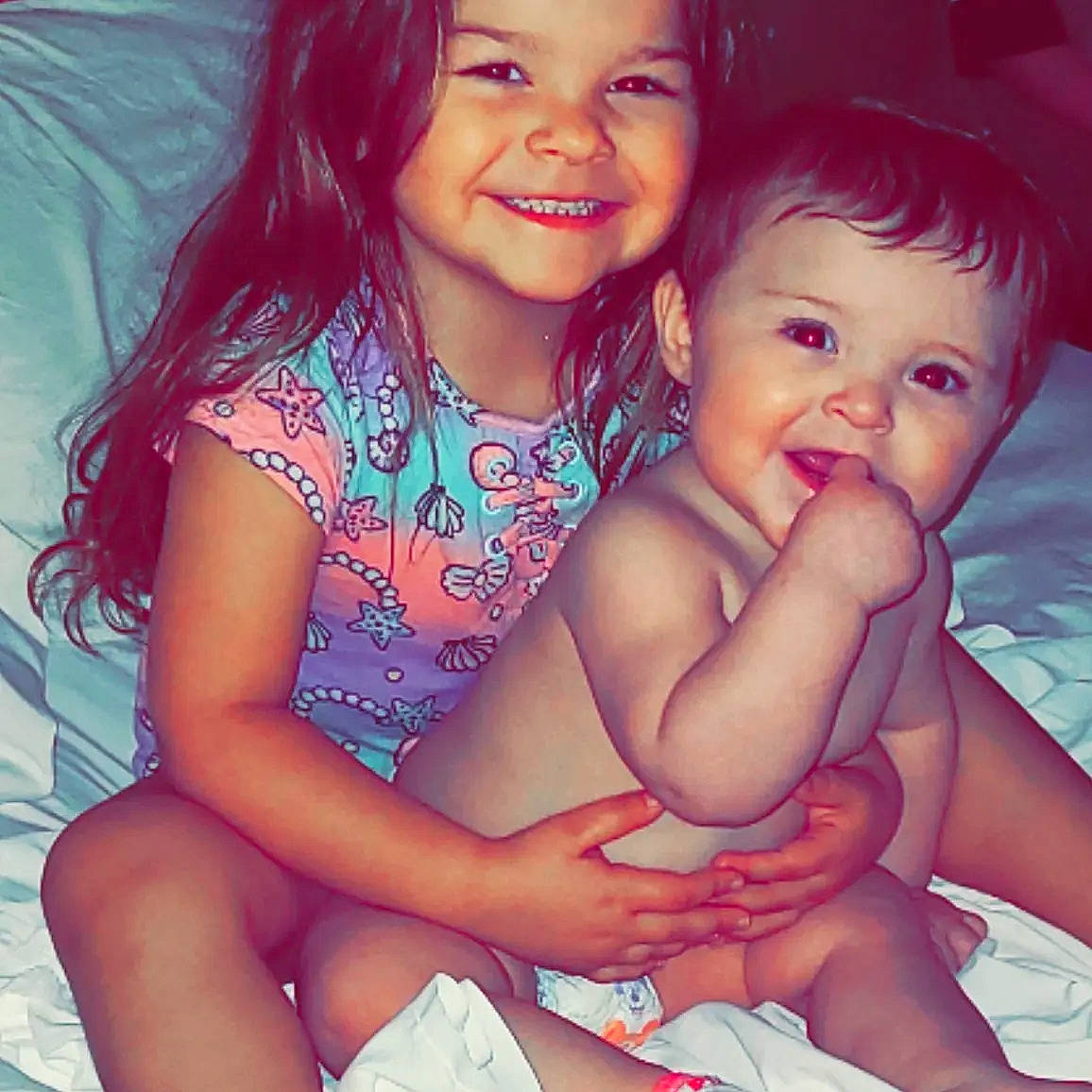 Violett is registered to the contest to win money with this photo: arm, cheek, chin, eye, eyebrow, facial_expression, hairstyle, hand, headwear, human, human_body, joy, leg, lip, mouth, muscle, neck, nose, organ, person