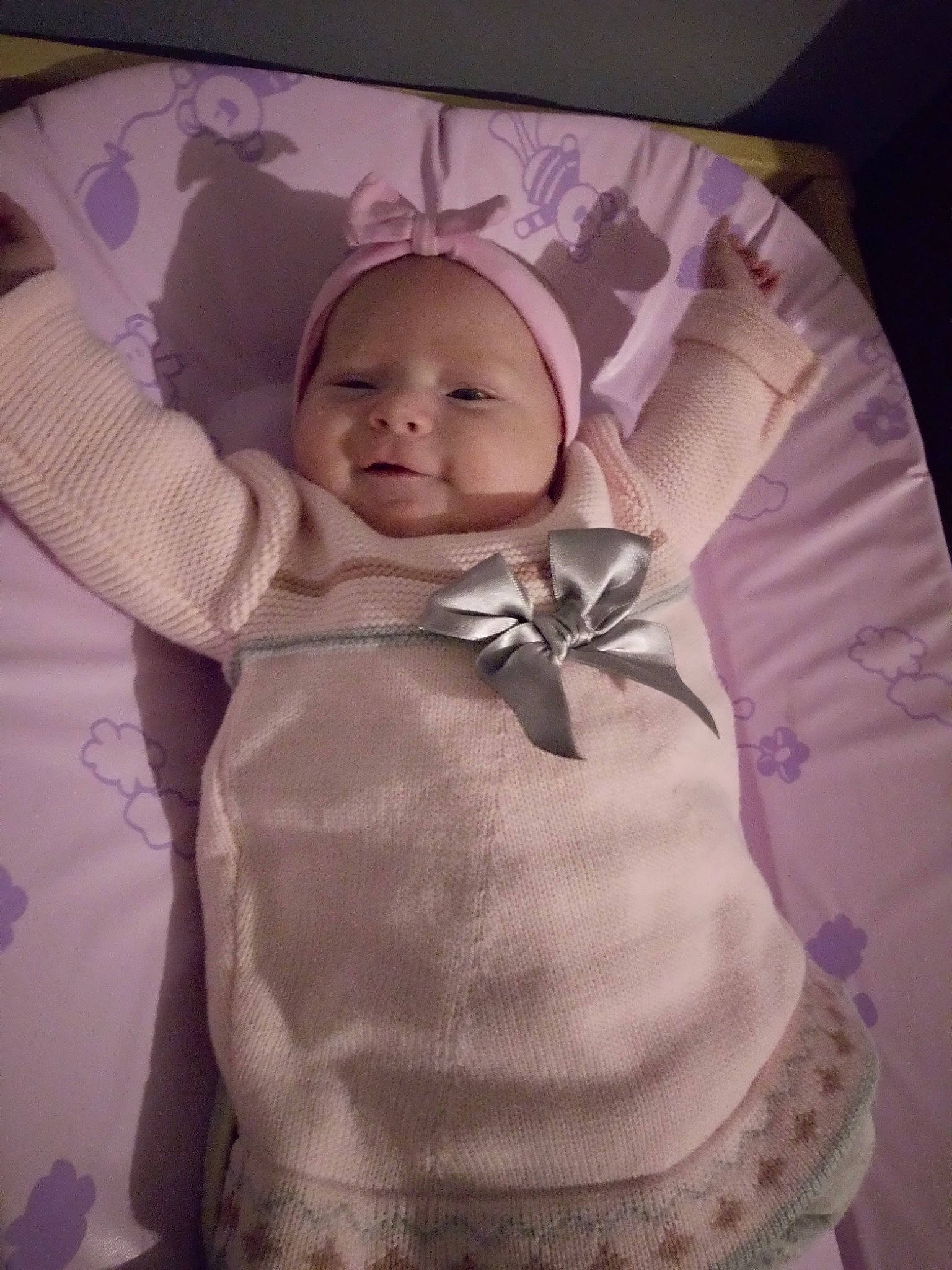 Shanna participe au concours pour gagner de l'argent avec cette photo : baby_products, child, day, eye, girl, infant, person, pink, product, purple, skin, textile, toddler, violet