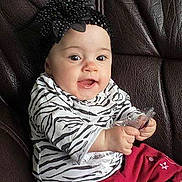 Shaïma participe au concours pour gagner de l'argent avec cette photo :