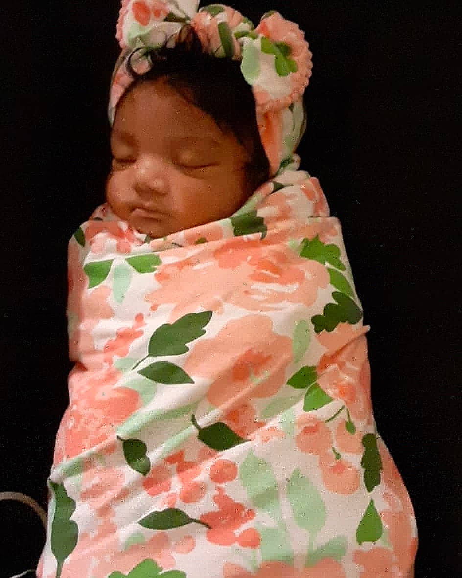 Ry'Lee is registered to the contest to win money with this photo: baby, child, peach, person