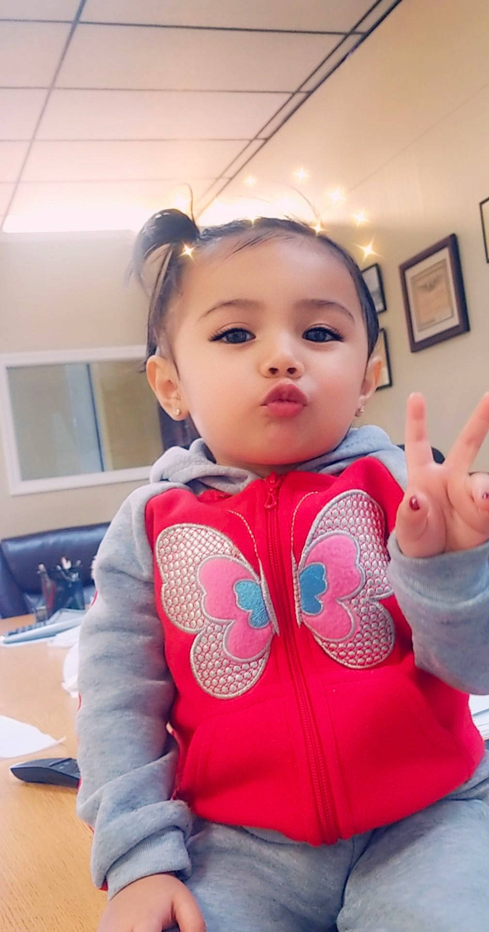 Grecia is registered to the contest to win money with this photo: abdomen, baby, beauty, cheek, child, daughter, ear, face, forehead, head, joint, lip, neck, outerwear, person, pink, shoulder, skin, toddler