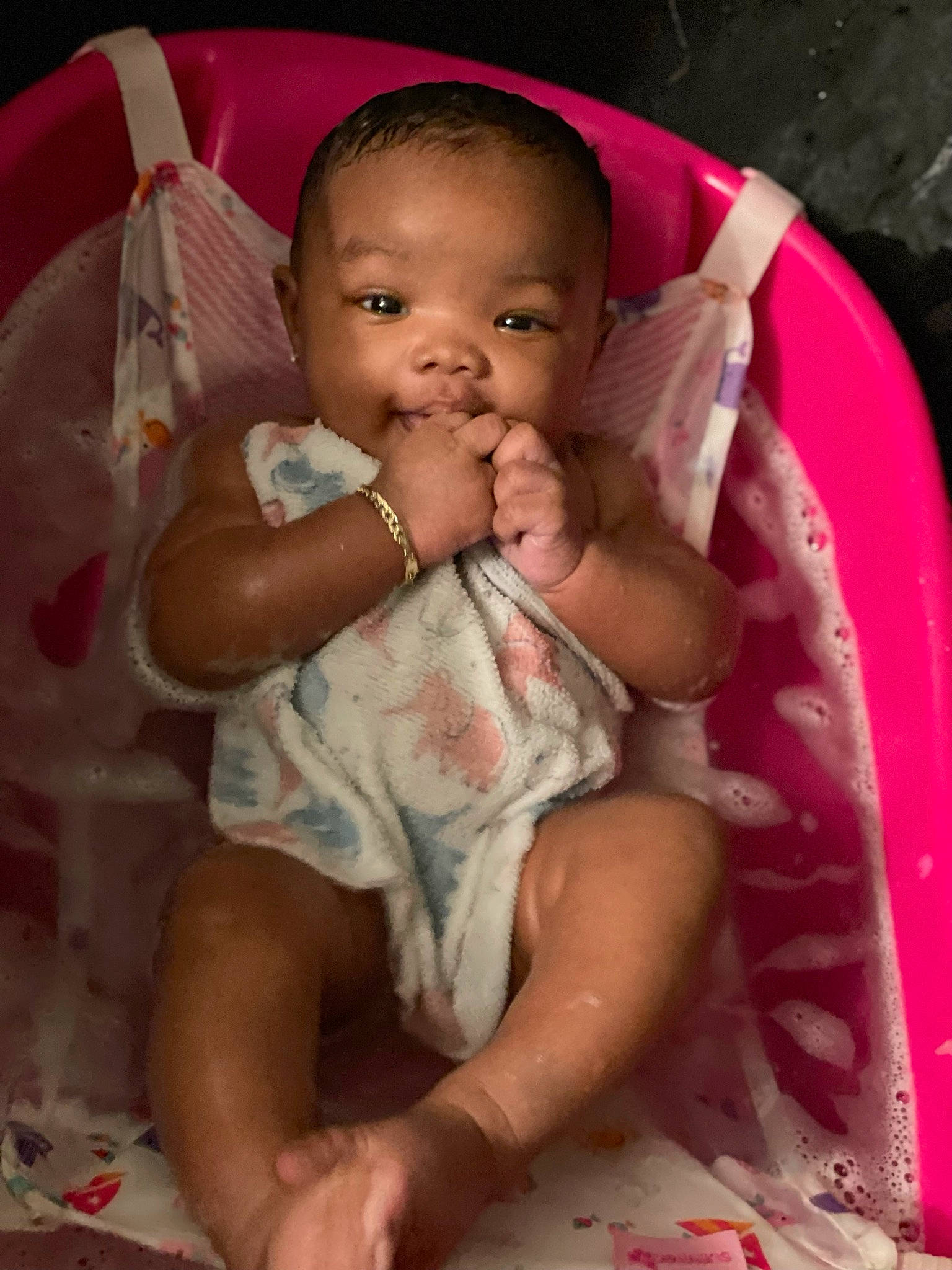 Honor joined the competition — help win amazing prizes! baby_toddler_clothing, cheek, dress, eyelash, face, finger, gesture, hairstyle, hand, head, human_body, iris, leg, lip, mouth, neck, nose, person, pink, product