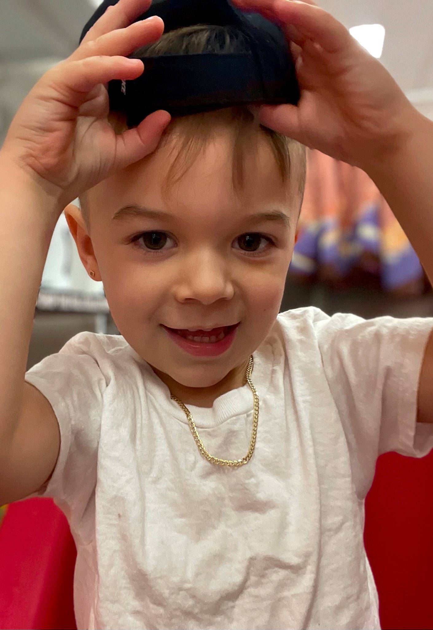 Lucciano is registered to the contest to win money with this photo: arm, cheek, chin, eye, eyebrow, facial_expression, forehead, hair, hairstyle, hand, head, headwear, human, joy, muscle, nose, organ, person, photograph, product