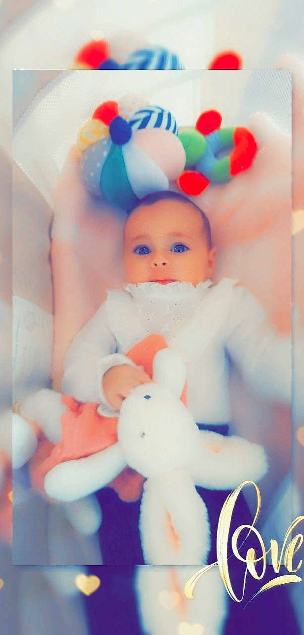 Lou a rejoint le concours — aidez-le/la à gagner de superbes lots ! baby, baby_playing_with_toys, baby_products, baby_toddler_clothing, baby_toys, blue, child, event, fictional_character, fun, happy, party_supply, person, plastic, play, product, room, souvenir, toddler, toy