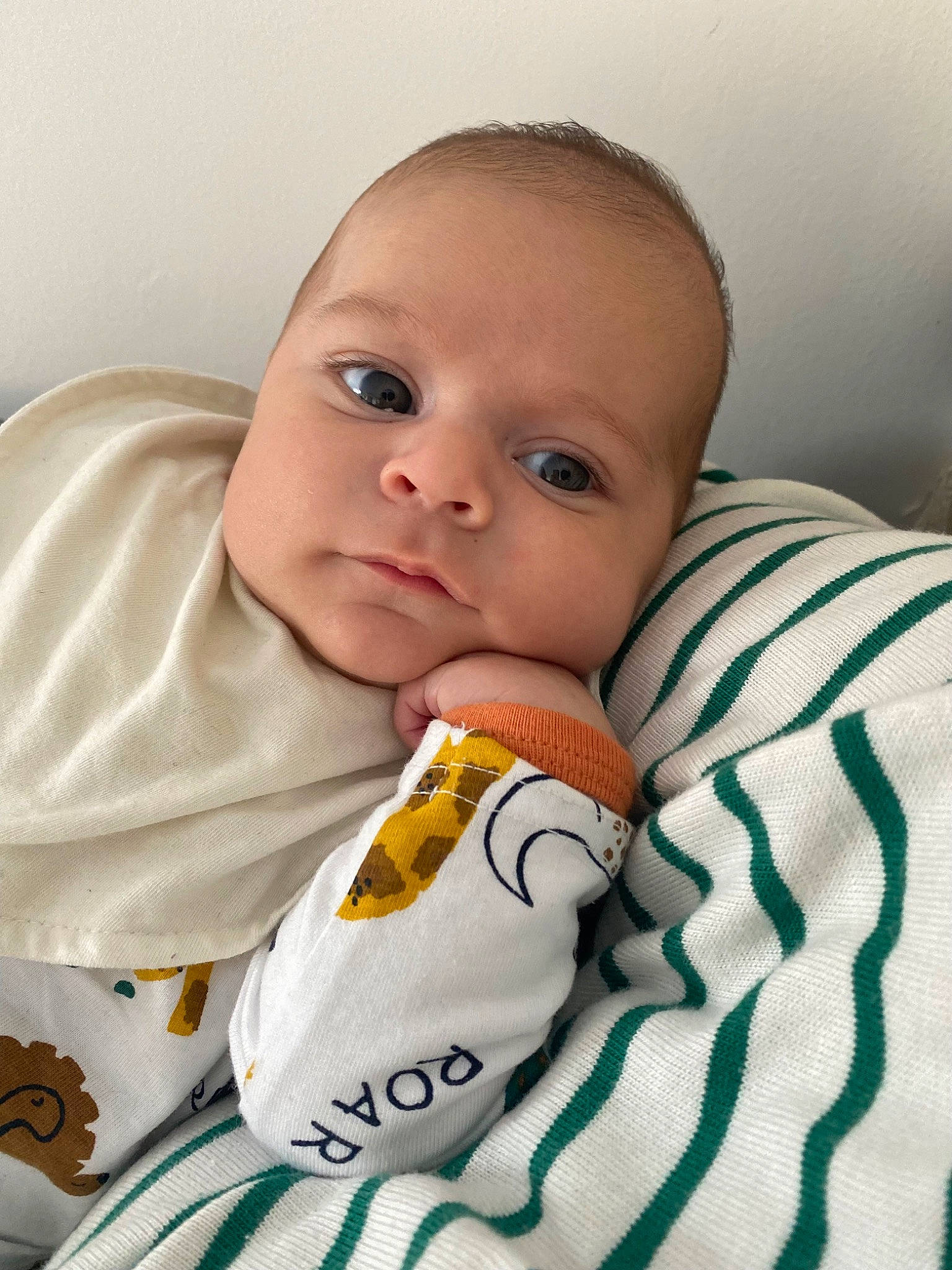 Loann a rejoint le concours — aidez-le/la à gagner de superbes lots ! baby, baby_sleeping, baby_toddler_clothing, cheek, chin, close_up, comfort, drinkware, eye, eyebrow, eyelash, hairstyle, head, iris, linens, mouth, nose, person, skin, sleeve