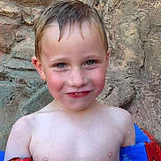 Lucas participe au concours pour gagner de l'argent avec cette photo :