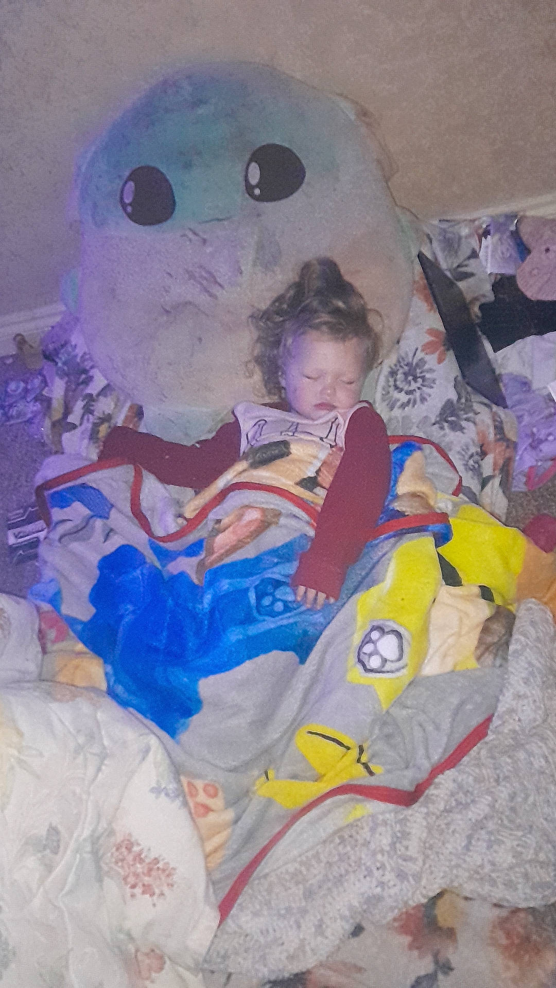 Kairi is registered to the contest to win money with this photo: art, baby_toddler_clothing, child, comfort, linens, paint, person, plastic, room, sitting, stuffed_toy, textile, toddler, toy, visual_arts, world