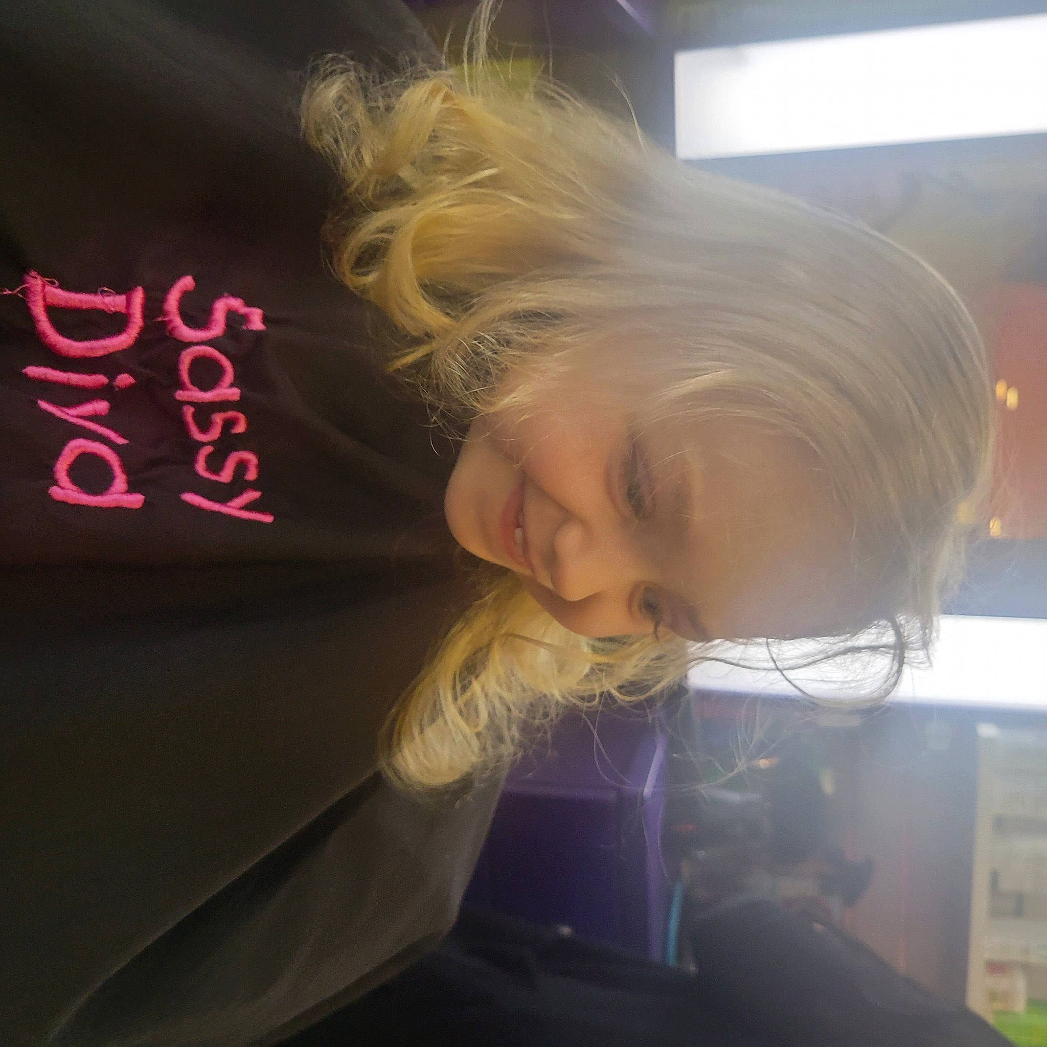 Kayliana is registered to the contest to win money with this photo: blond, eyelash, flash_photography, fun, hair_coloring, happy, joy, lens_flare, long_hair, magenta, person, room, sleeve, smile