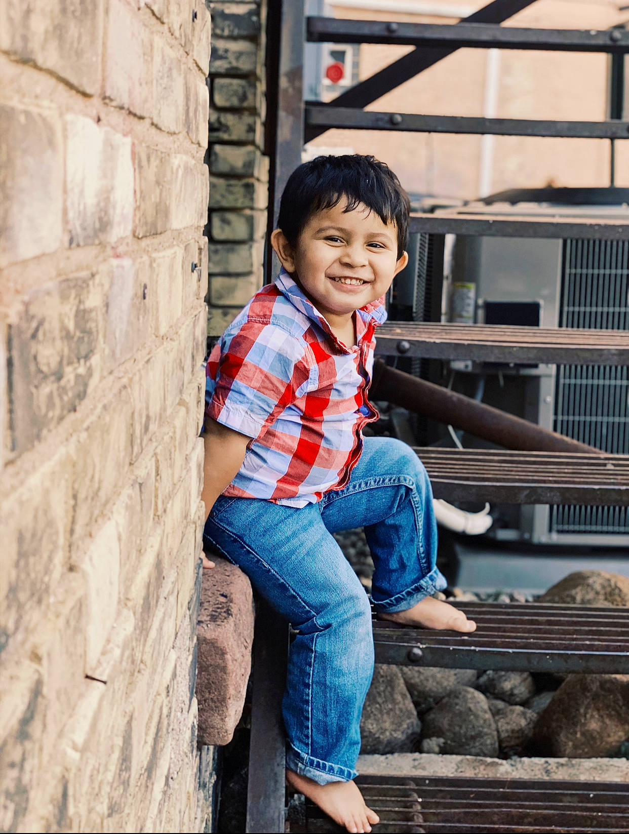 Hector is registered to the contest to win money with this photo: beauty, child, child_model, denim, happy, jeans, joy, people, person, photography, portrait_photography, sitting, smile, snapshot, standing, temple, textile