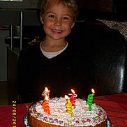 Ilhan participe au concours pour gagner de l'argent avec cette photo :