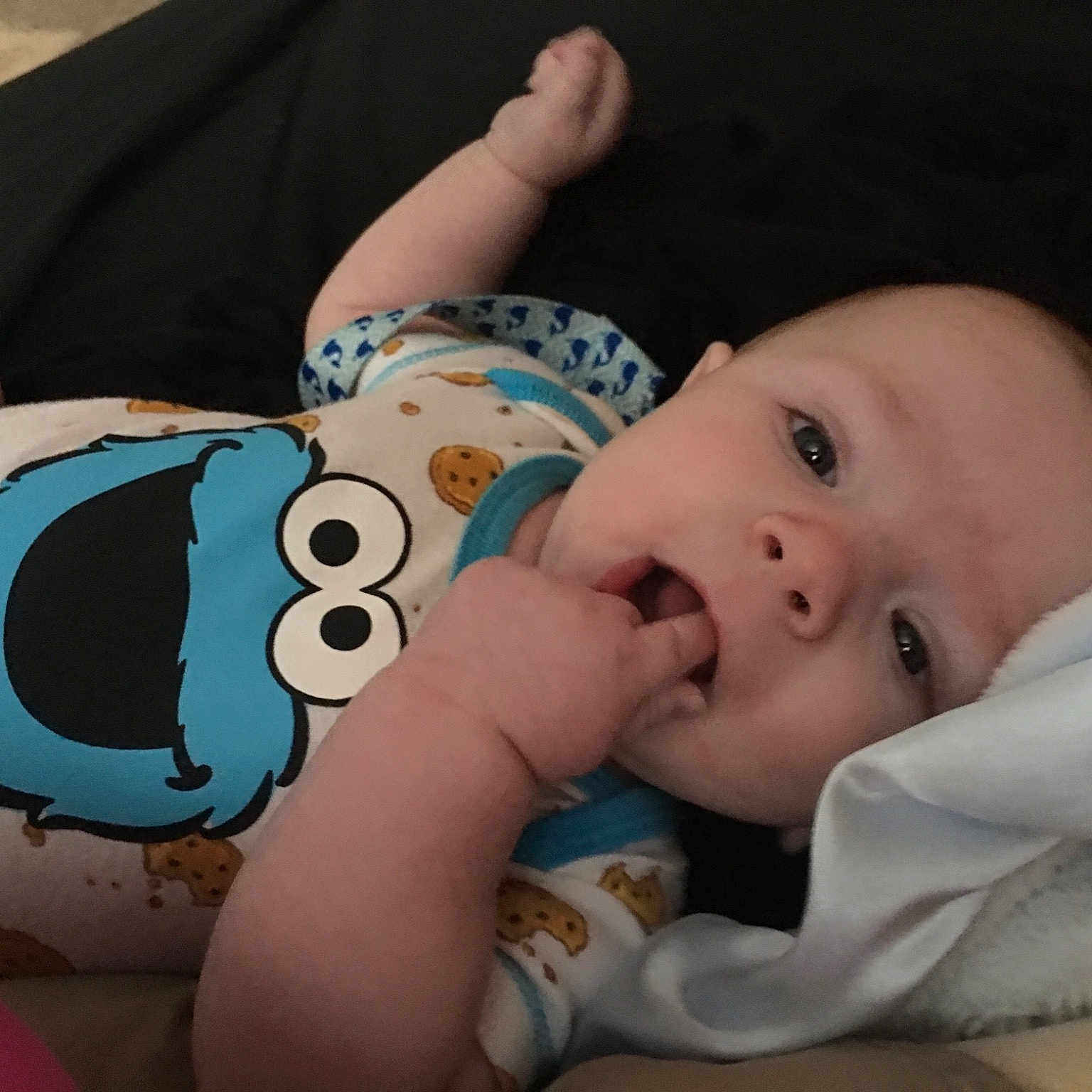 Logen is registered to the contest to win money with this photo: arm, baby, baby_products, baby_toddler_clothing, bedtime, cheek, child, ear, eye, hand, head, leg, mouth, nose, product, skin, toddler