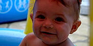 Enola participe au concours pour gagner de l'argent avec cette photo :